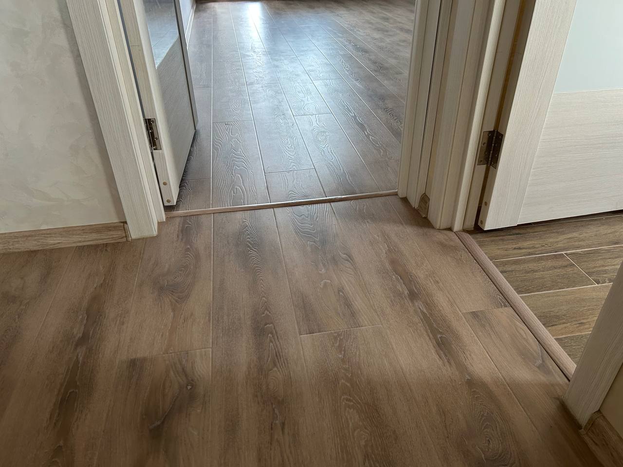 Порог разноуровневый ЛР 06.2700.24043 Сосна скания