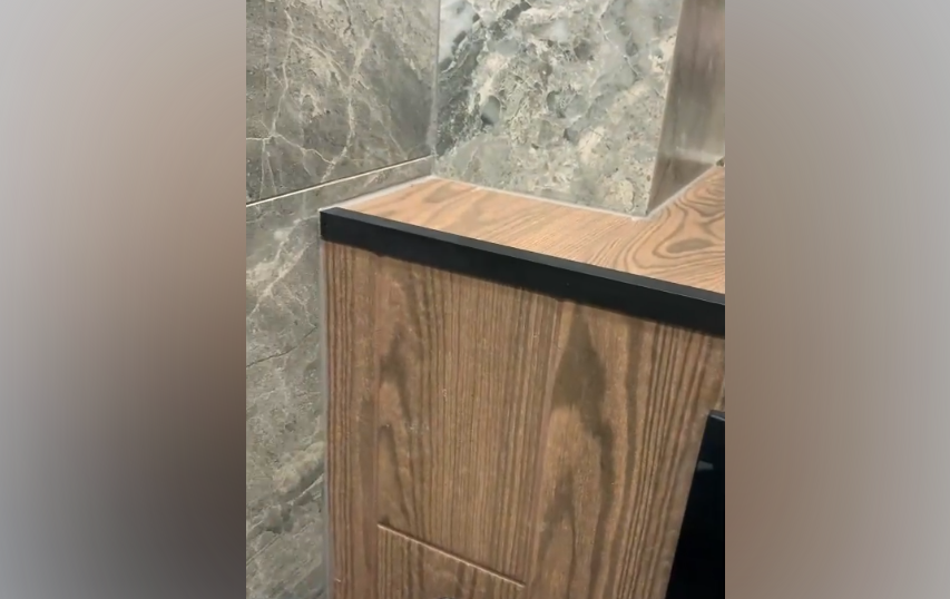 Угол декоративный 40х20 Уп 14-27.2700.515 Черный