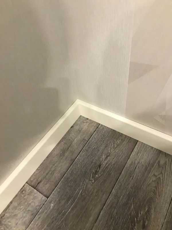 Плинтус МДФ Лука Пл 100-1МДФ.2400.Point line 24016