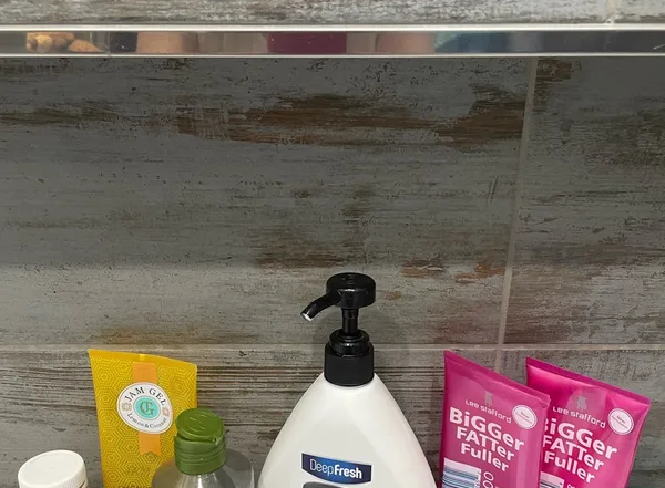 Профиль окантовочный Волшебная палочка MSPK 01.2700.01P 10мм 2,7м Серебро Полированое