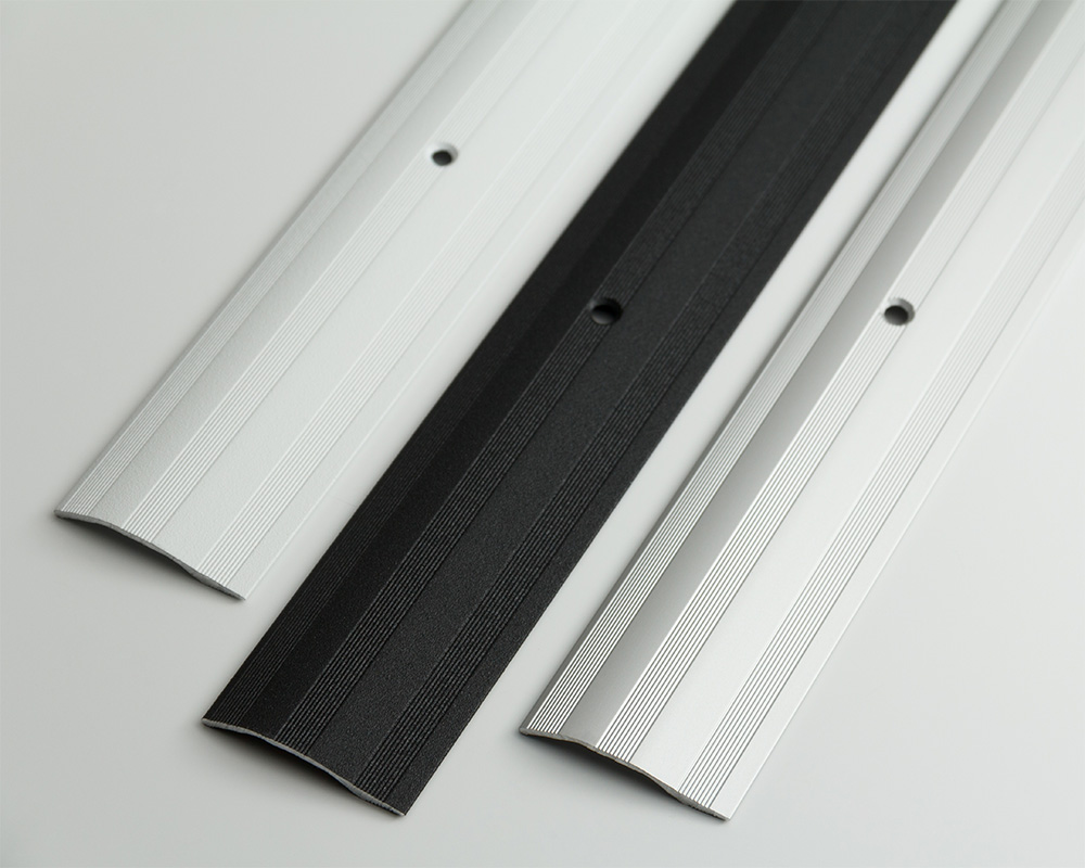 Порог разноуровневый ПР 02.900.02 Золото