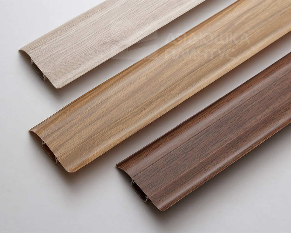 Плинтус ПВХ Идеал Классик 70мм 2,2м 321 Падук