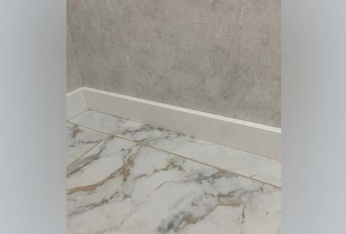 Плинтус МДФ Лука Пл 100-1МДФ.2400.Point line 24016