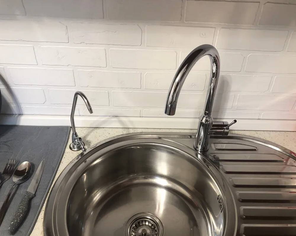 Плинтус для столешниц прямоугольный ПВХ Волшебная палочка 25*12мм 3м 2235 Семолина серая