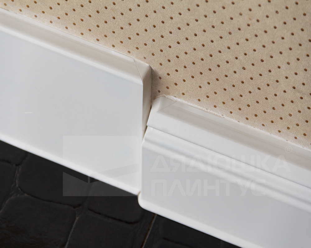 Плинтус ХДФ Dollken Cubu Flex Life 80мм х 2,5 м 1005 Белый RAL 9003