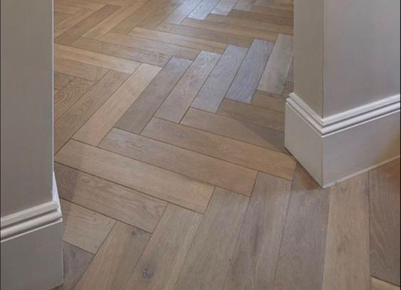 Плинтус ДЮРОПОЛИМЕР HI WOOD B180V2 180мм х 24мм х 2,0м.