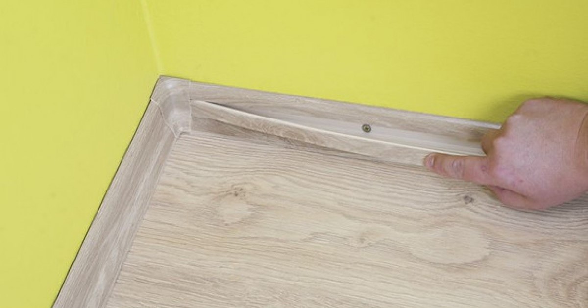 Плинтус ПВХ Идеал Классик 85мм 2,2м 253 Ясень серый