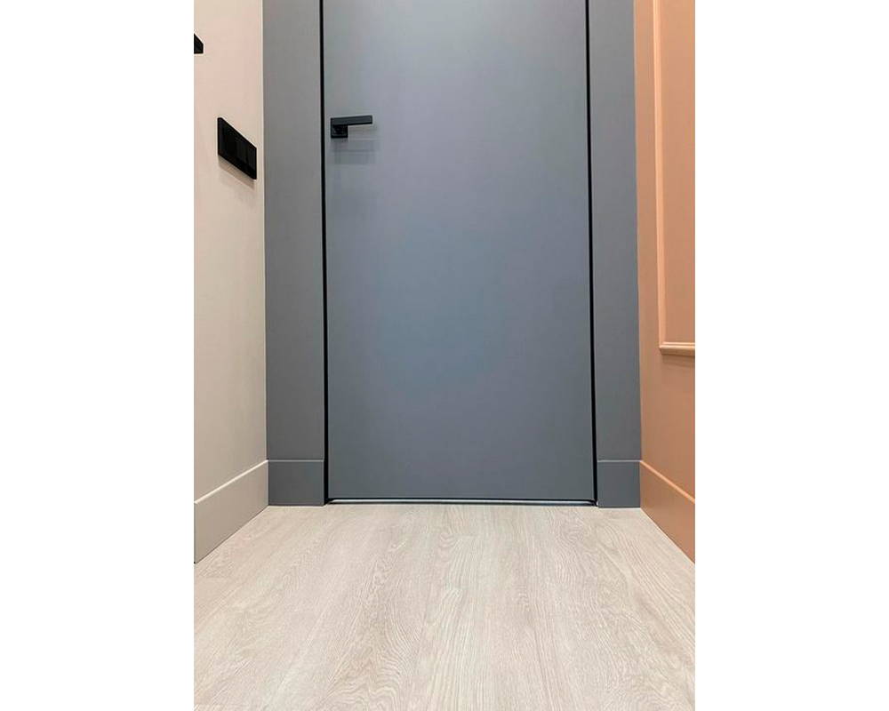 Плинтус ПОЛИСТИРОЛ HI WOOD B99V1 99мм х 18мм х 2,0м. Окраска включена в стоимость