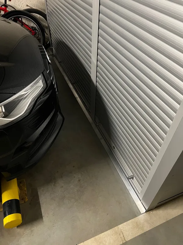 Уголок разнополочный 50х30 мм Уп 16.2000.501л Серебро. Цена за 5 штук.