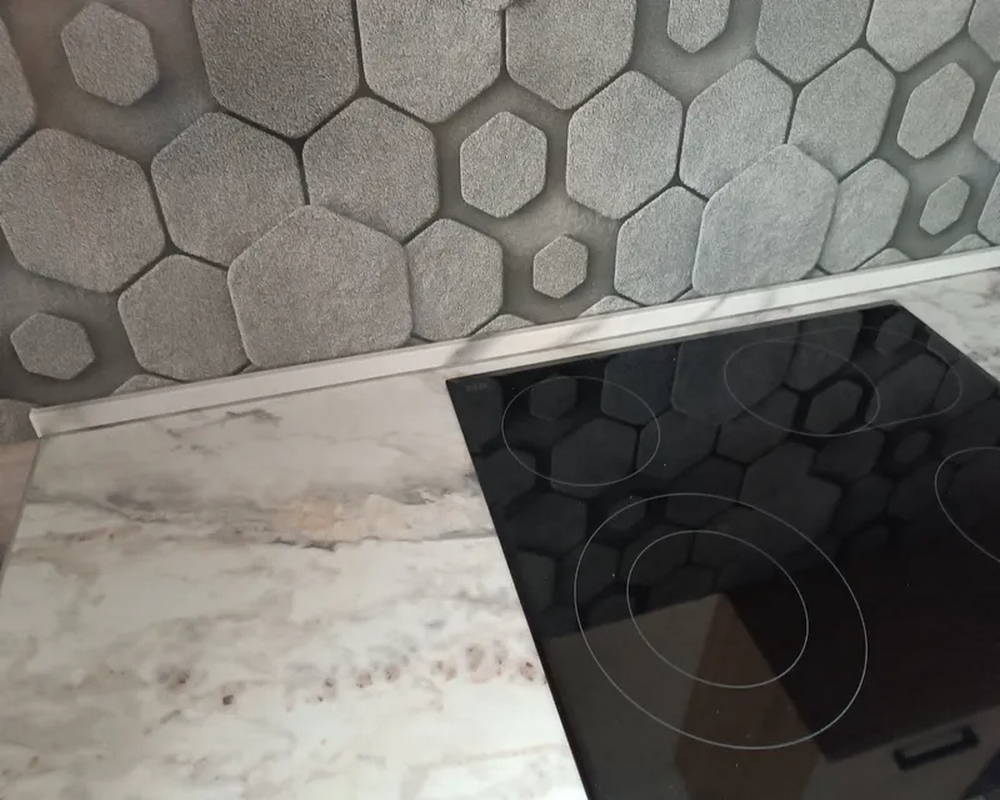 Плинтус для столешниц прямоугольный ПВХ Волшебная палочка 25*12мм 3м 2235 Семолина серая