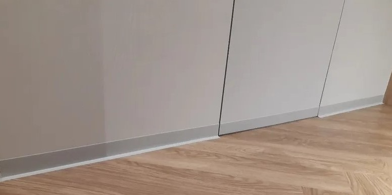 Плинтус ПВХ гибкий Flex 24 м. Серый