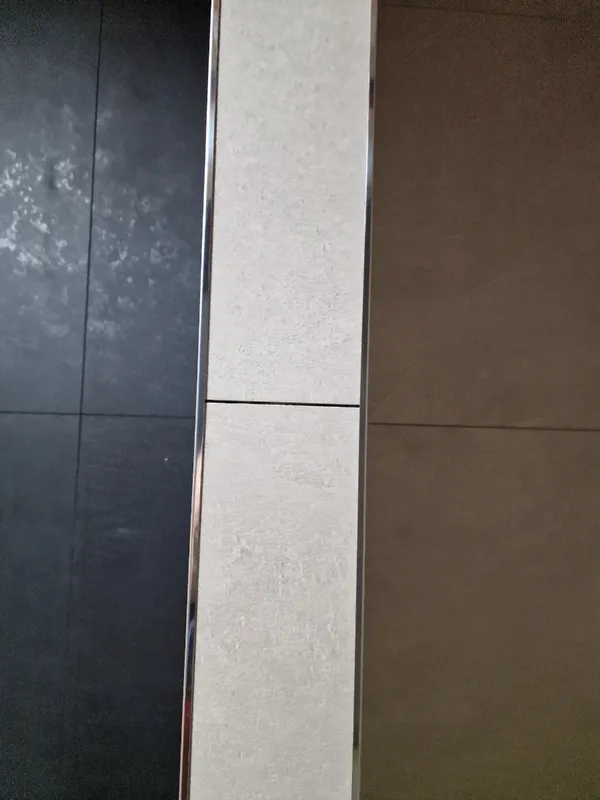 Профиль П-образный Волшебная палочка MSPP 04-8.2700 Черный блестящий