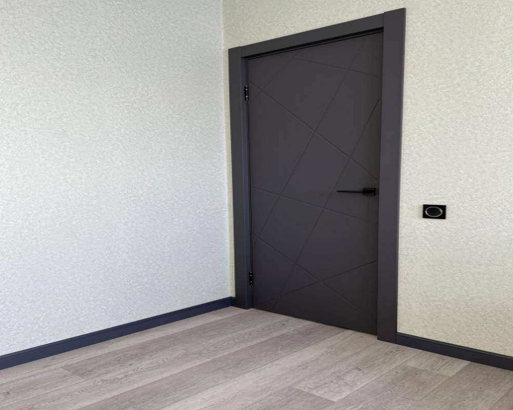 Плинтус напольный Salag Alpha 80*16*2400 мм AP81M3 Чёрный