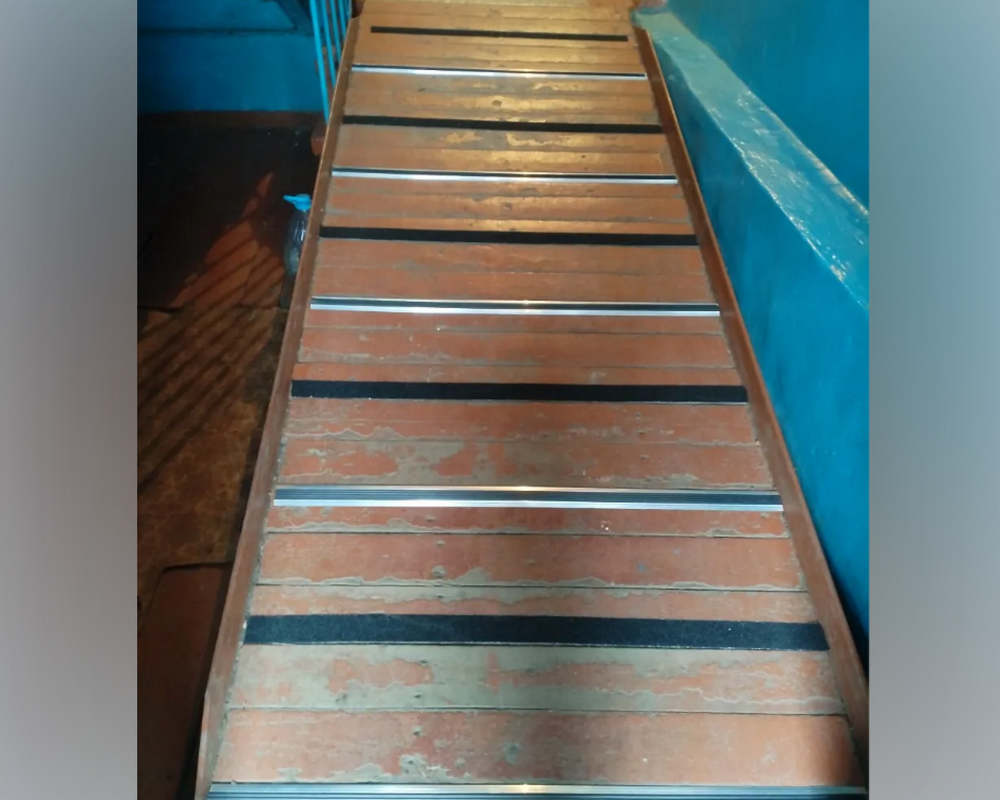 Порог одноуровневый ПС 08.900.042л Шампань