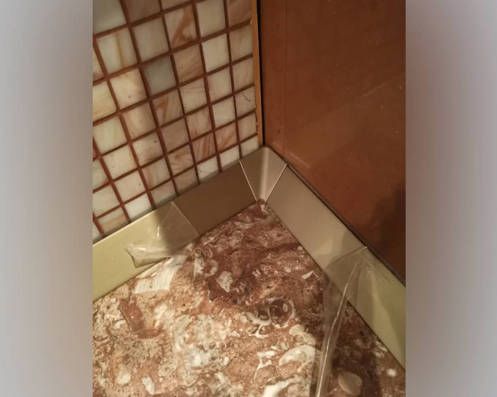 Плинтус для столешниц гладкий Алюминий Волшебная палочка 30*30 3,05м Бронза