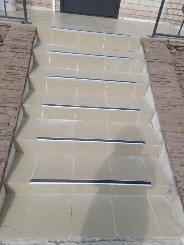 Порог угловой ПУ 71.1800.15 Черный