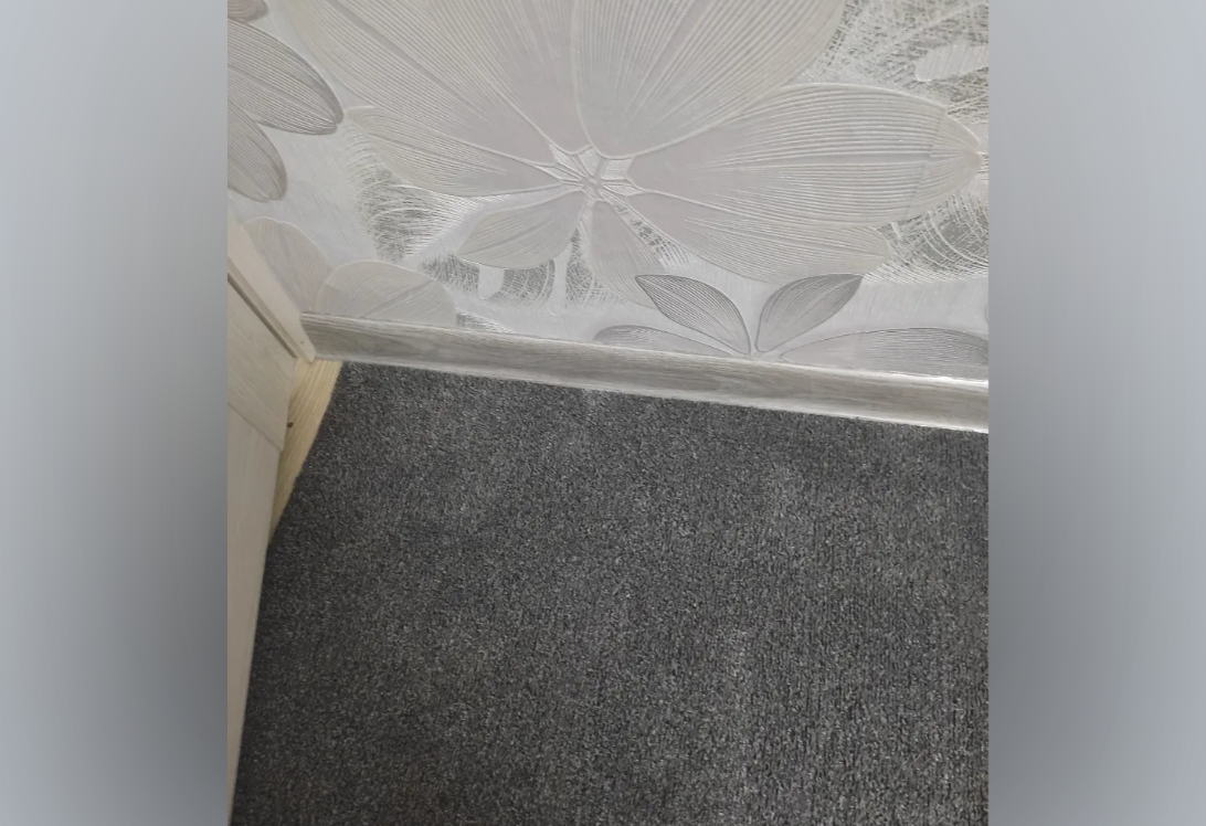 Плинтус ПВХ с кабель-каналом Рико Лео 114 Клен высокогорный