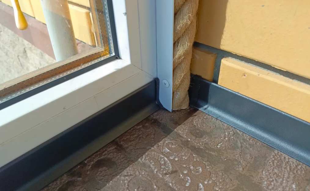 Плинтус алюминиевый Волшебная палочка 60 мм 3,0 м Чёрный матовый