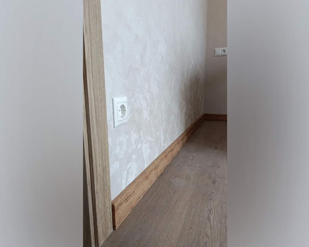 Плинтус напольный Salag Alpha 60*15*2200 мм AP6140 Дуб крюгер