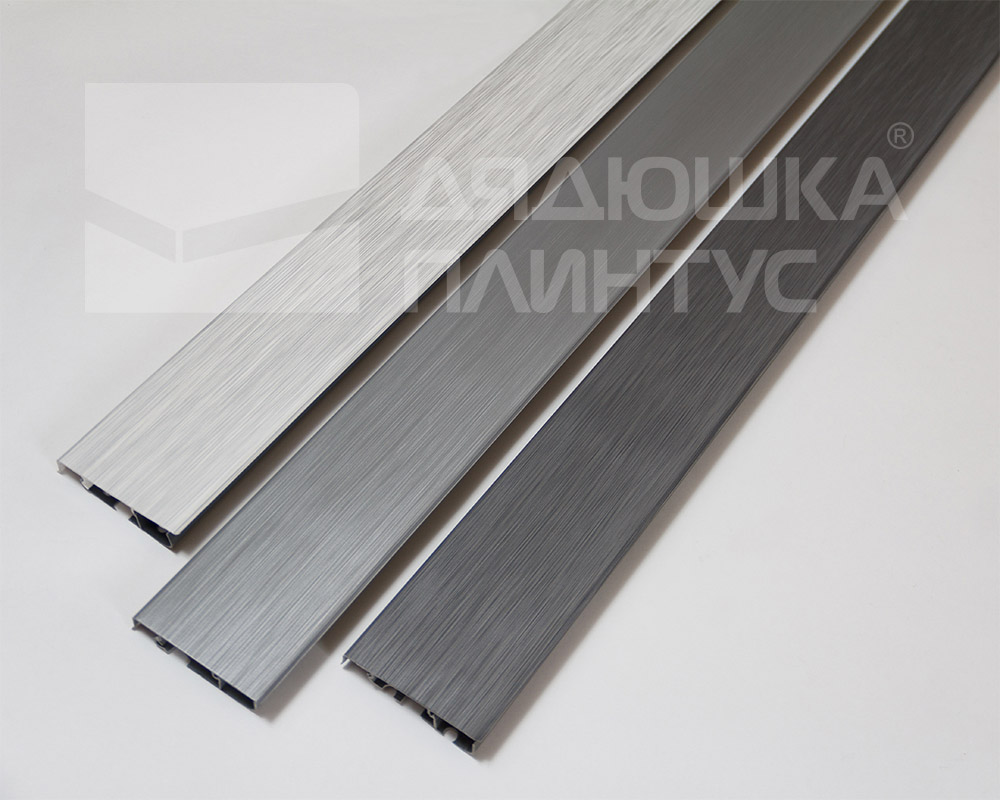 Плинтус ПВХ Cezar глянцевый с мягким краем HI-LINE PRESTIGE 089