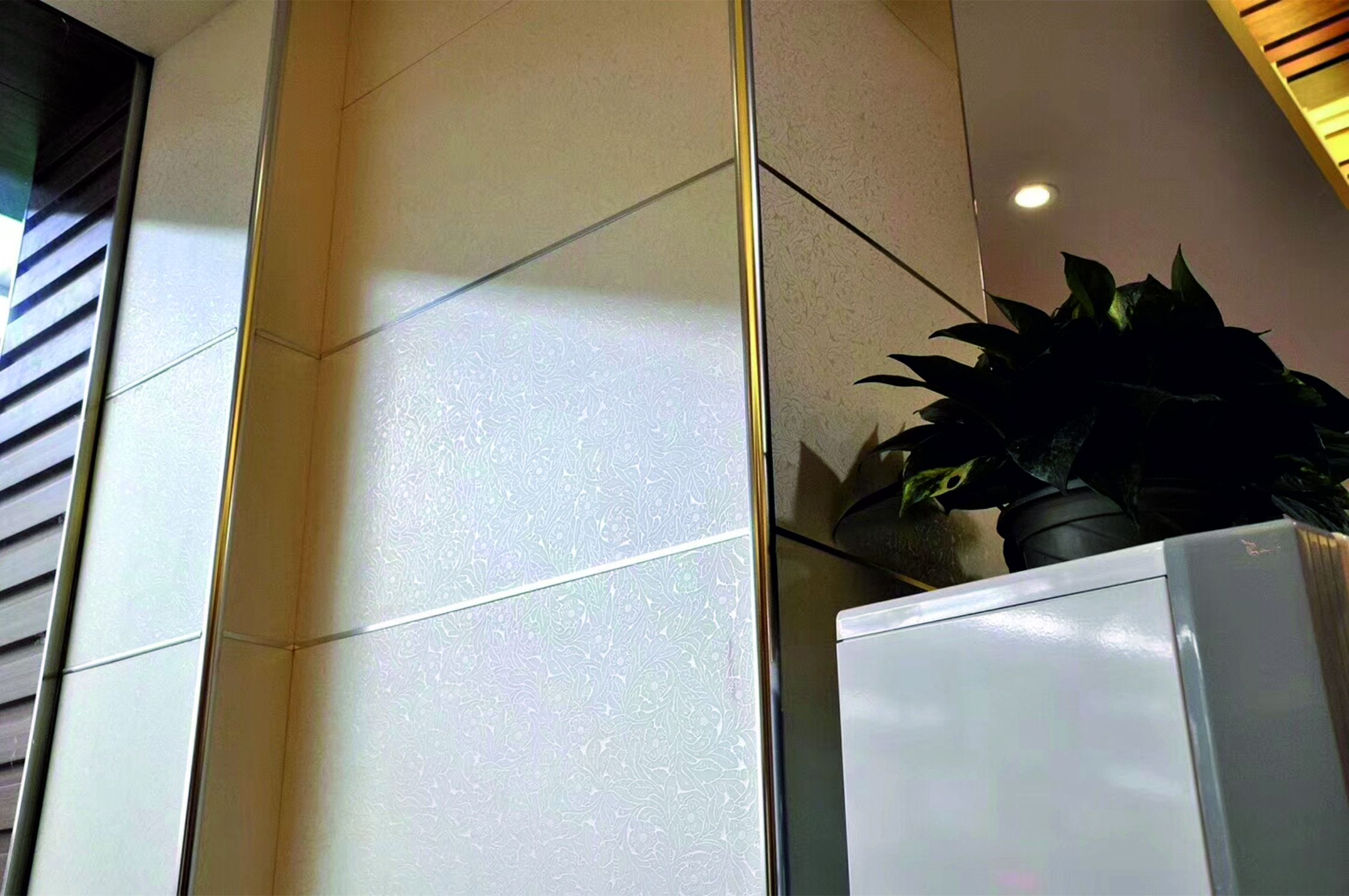 Профиль окантовочный ПУ 20-10.01лп Серебро полированое