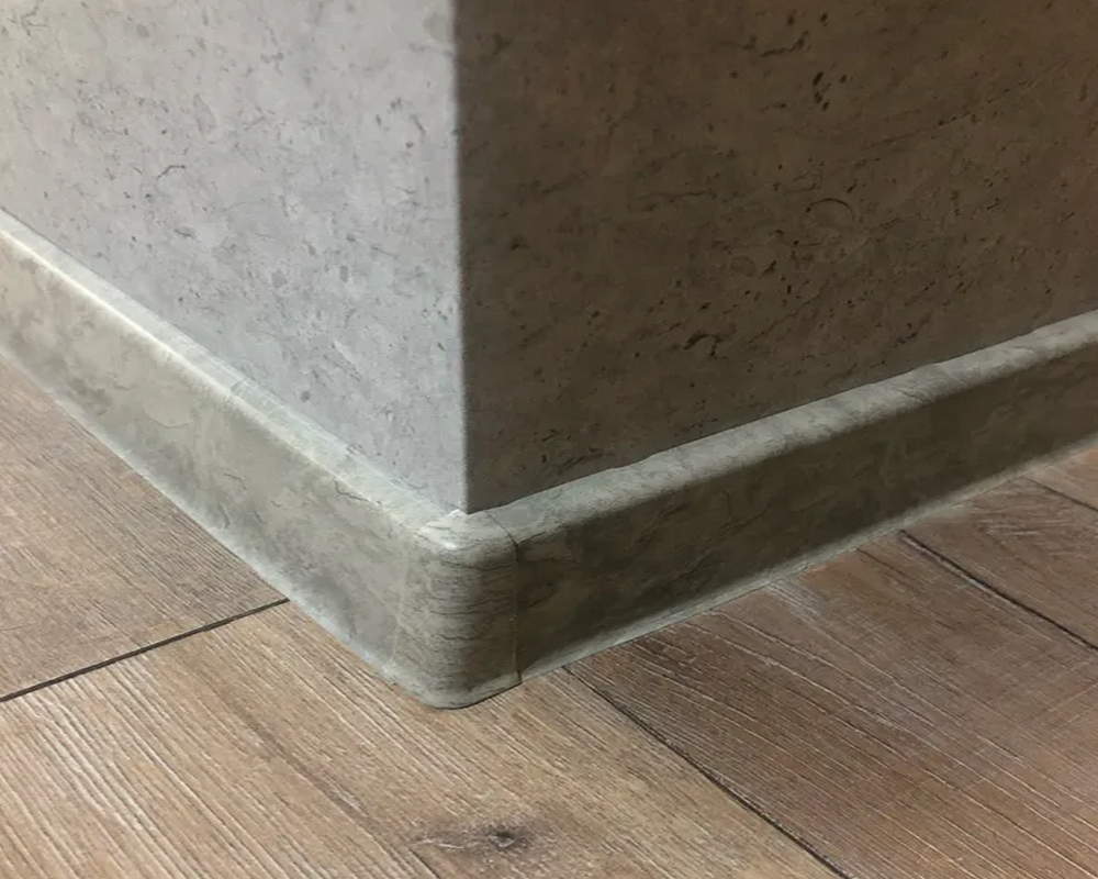 Плинтус ПВХ со съемной панелью Arbiton INDO 137 Дуб Сельма