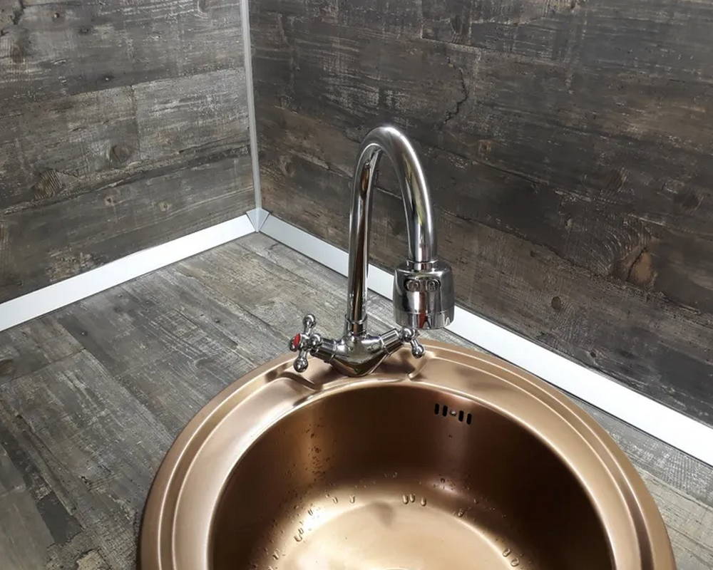 Плинтус для столешницы Алюминий 28*28мм 3,05м Серебро вогнутый