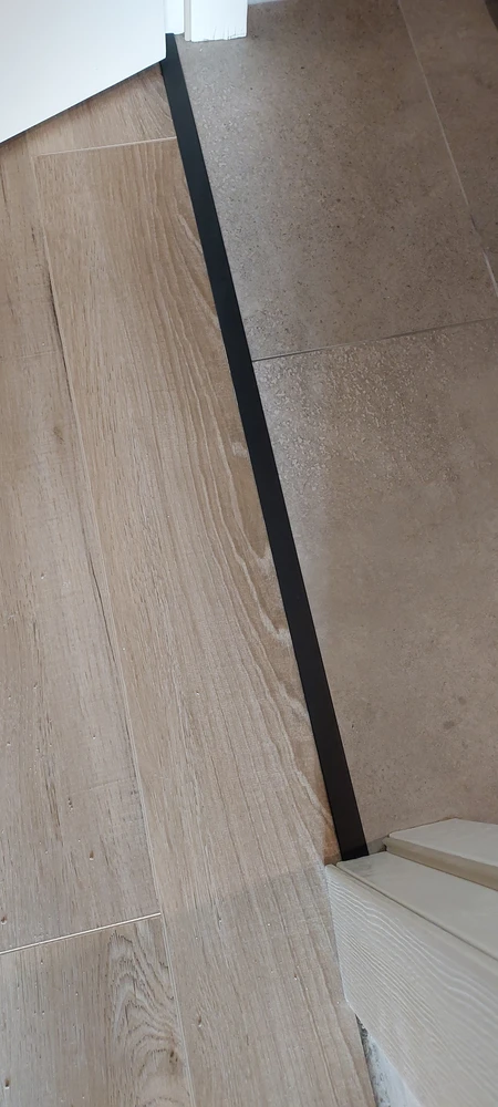 Порог для кварцвинила ЛС 10-1.2700.215 Черный