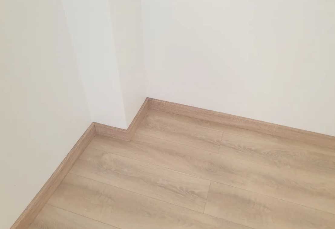 Плинтус МДФ Лука Пл 80МДФ.2400.Point line 24048 Дуб небраска