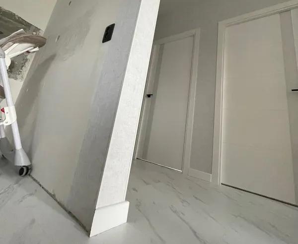 Угол из полистирола высокой плотности HI WOOD C30V1 30мм х 30мм х 2,0м.