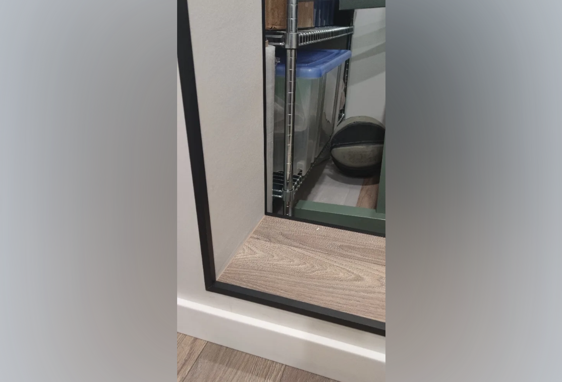 Угол декоративный 40х20 Уп 14-27.2700.515 Черный