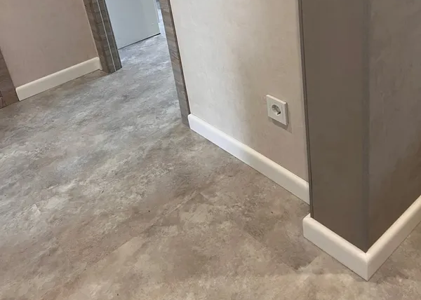 Угол декоративный Уп 12-27.2700.556 (30х30 мм)