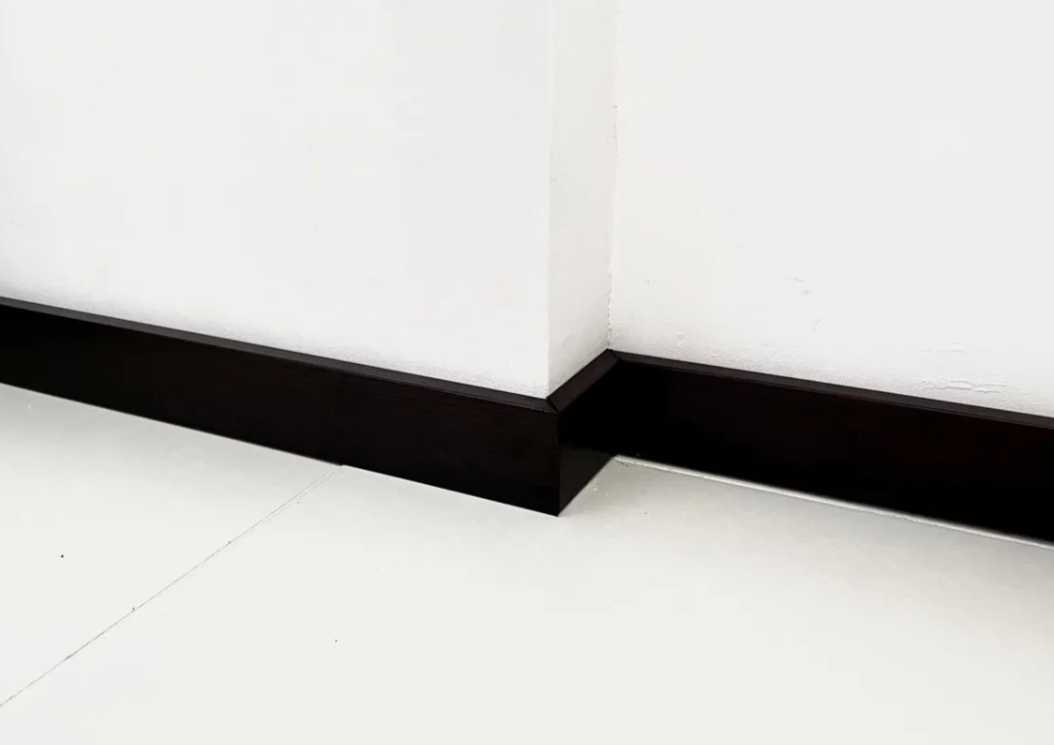 Плинтус МДФ Лука Пл 100-3МДФ.2400.Point line 24032