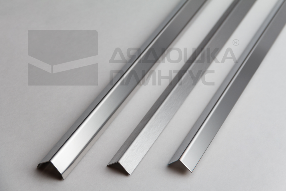 Угол из нержавеющей стали PROGRESS PEGAC 15A самоклеющийся 15х15 Полированный